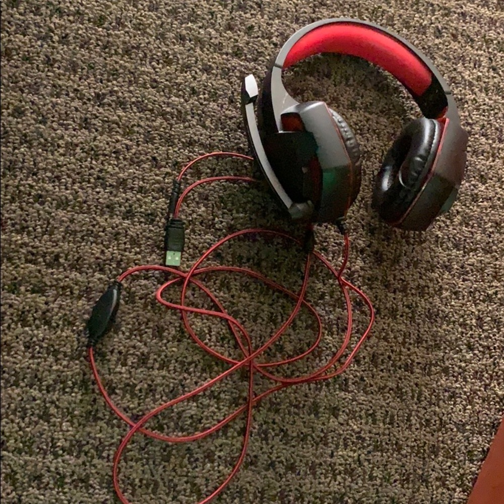 Headset - Picture 2 of 9